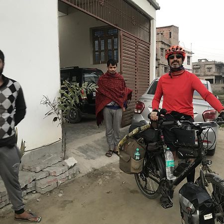 Lummj Guest House Motihari Bagian luar foto
